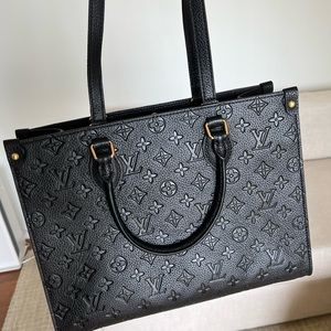 - On the go MM shoulder bag